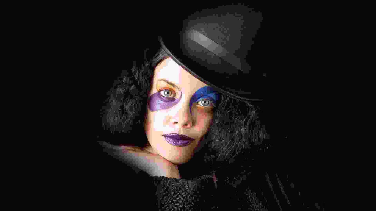 Modern art in motion pictures